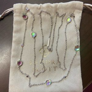 Kendra Scott necklace